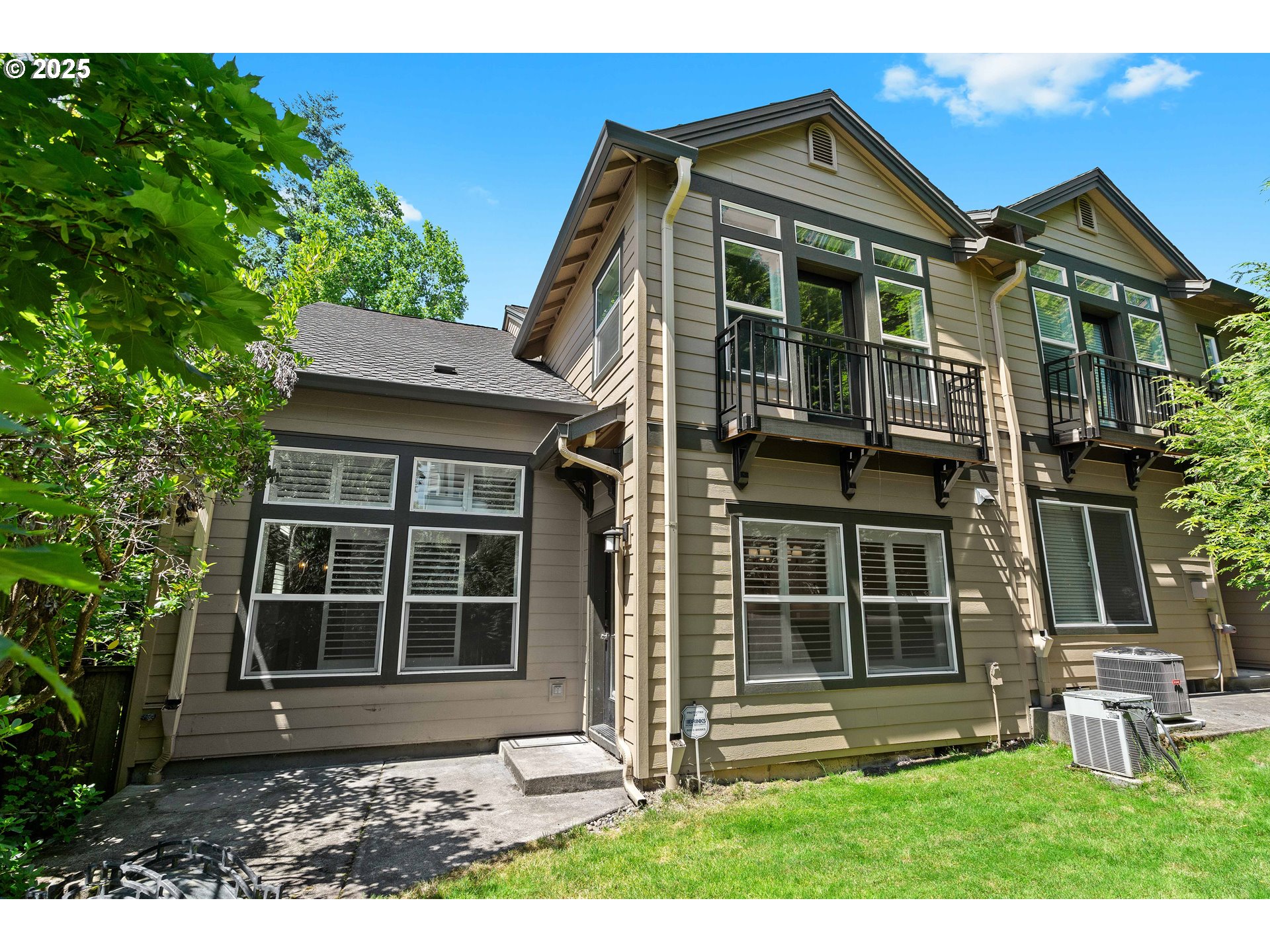 20 SUMMIT RIDGE CT