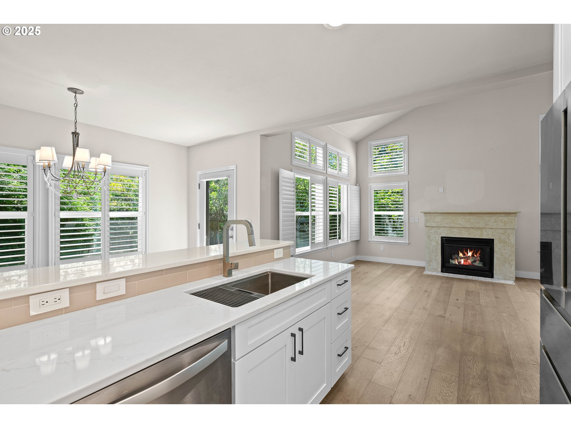 20 SUMMIT RIDGE CT