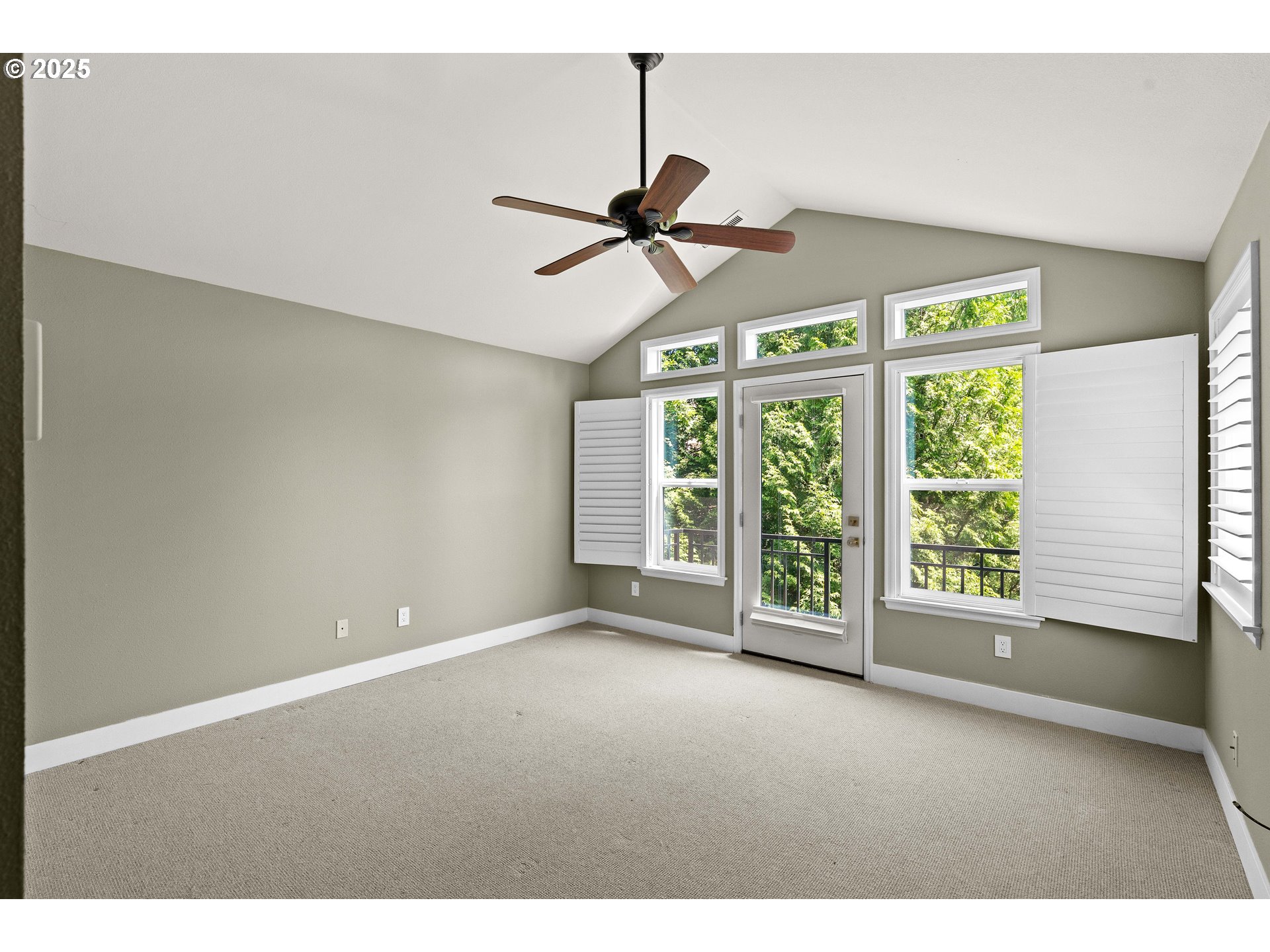20 SUMMIT RIDGE CT