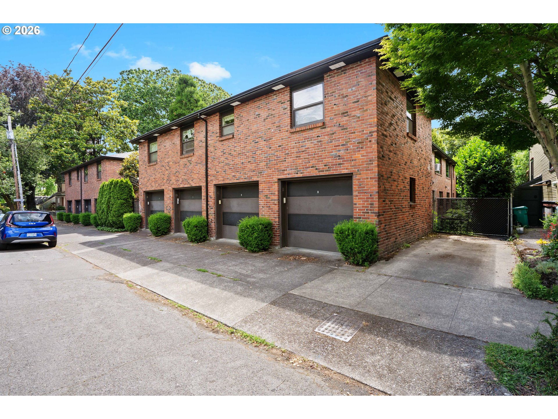 929 SE 16TH AVE 2