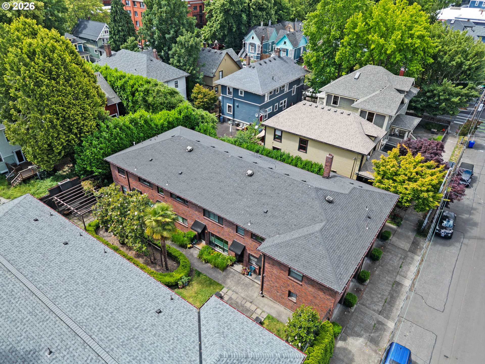 929 SE 16TH AVE 2