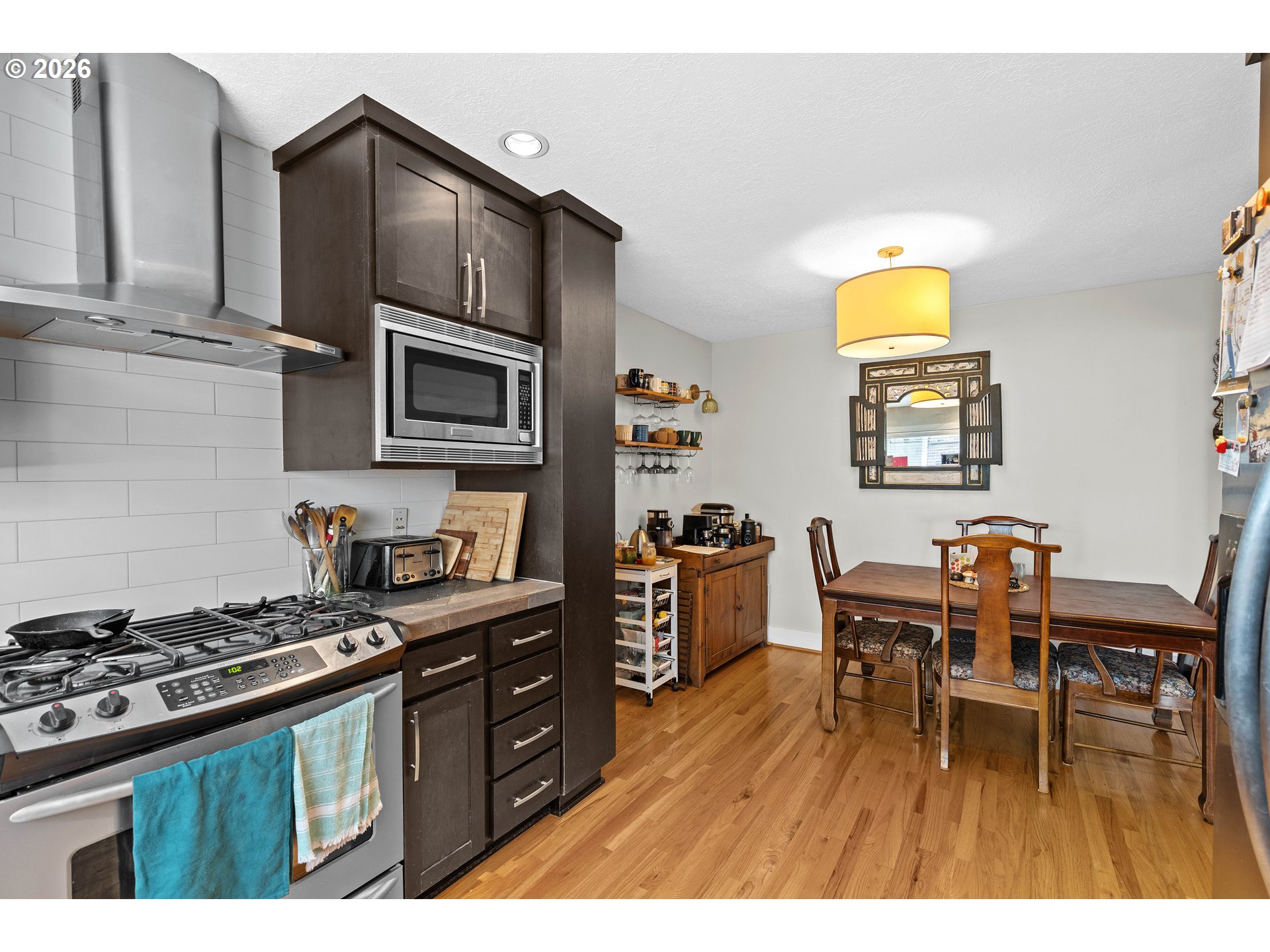 929 SE 16TH AVE 2