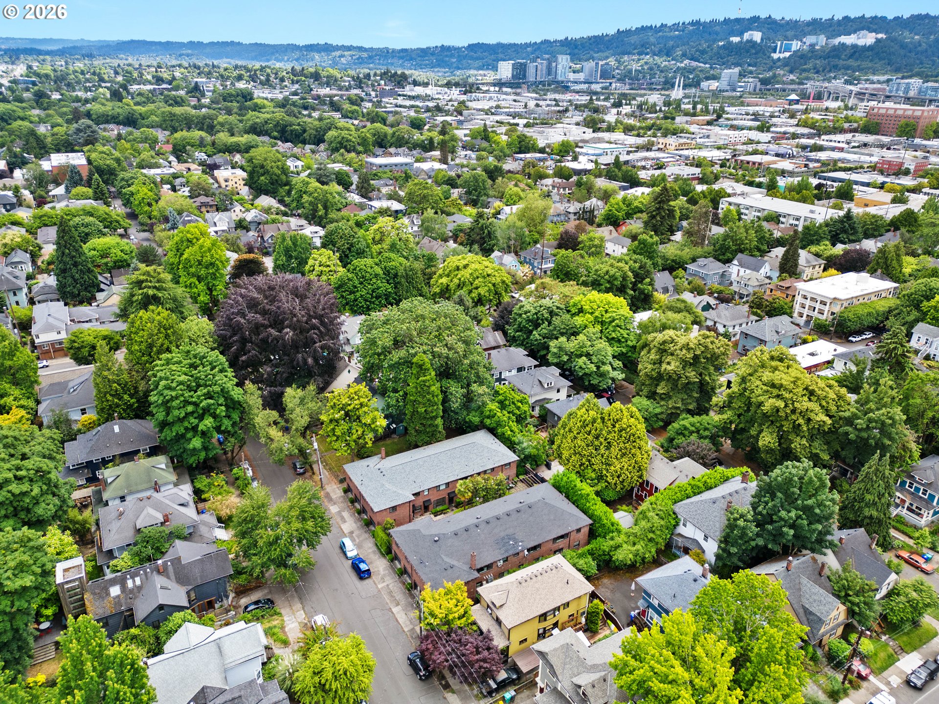 929 SE 16TH AVE 2