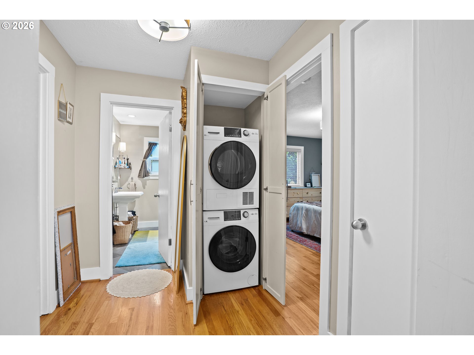 929 SE 16TH AVE 2