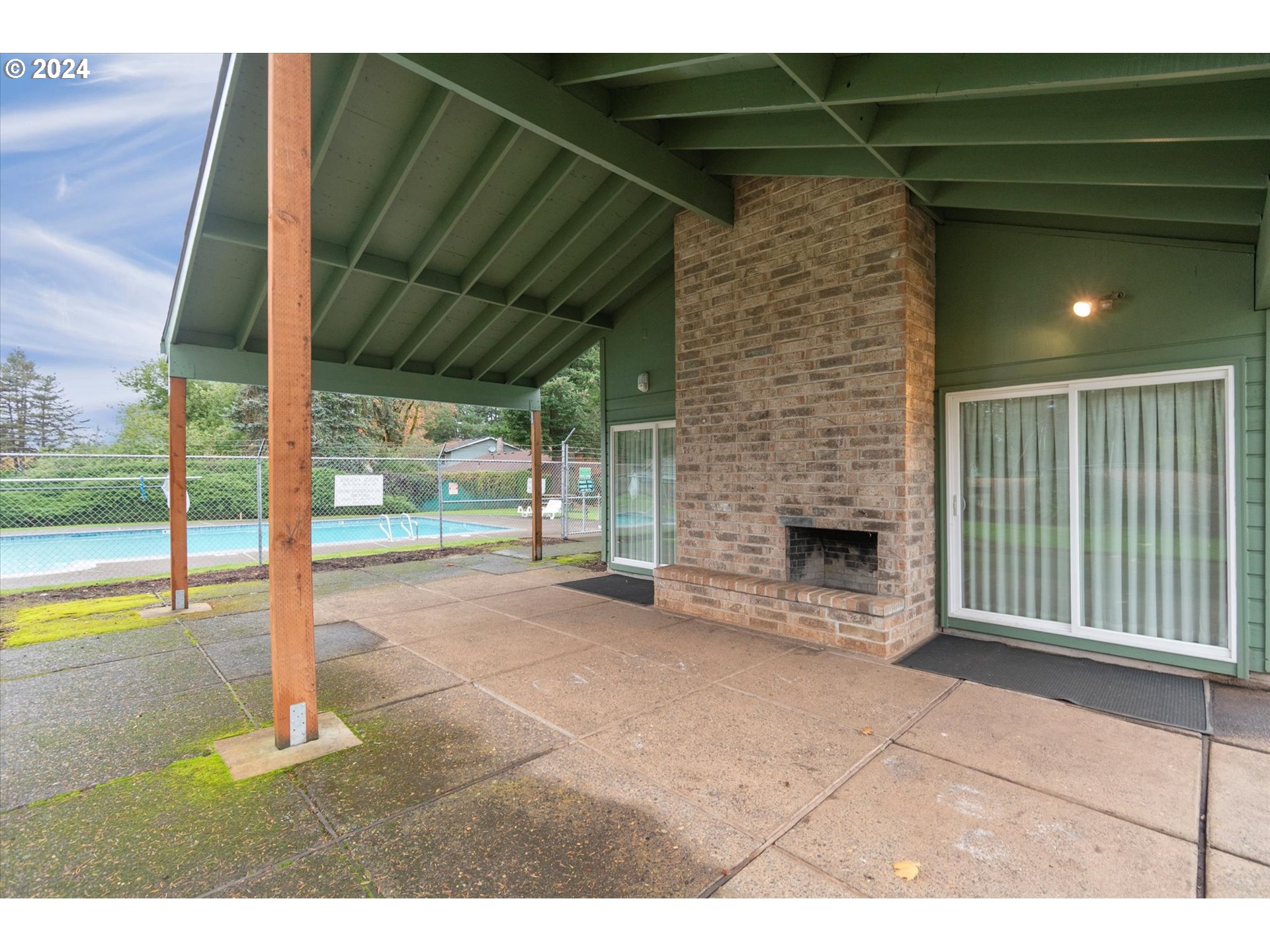 15130 S GREENTREE DR