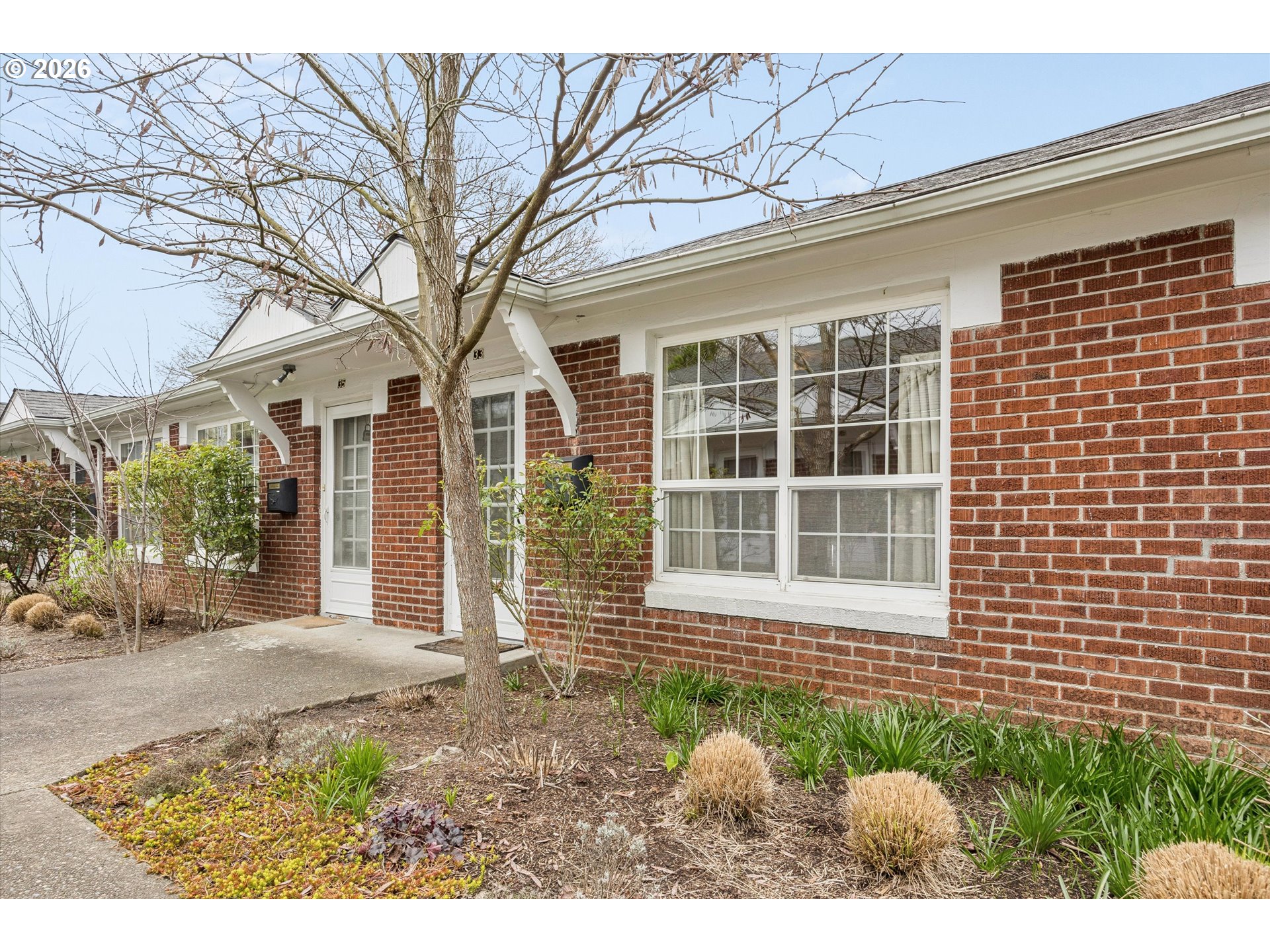 2633 NW RALEIGH ST 33