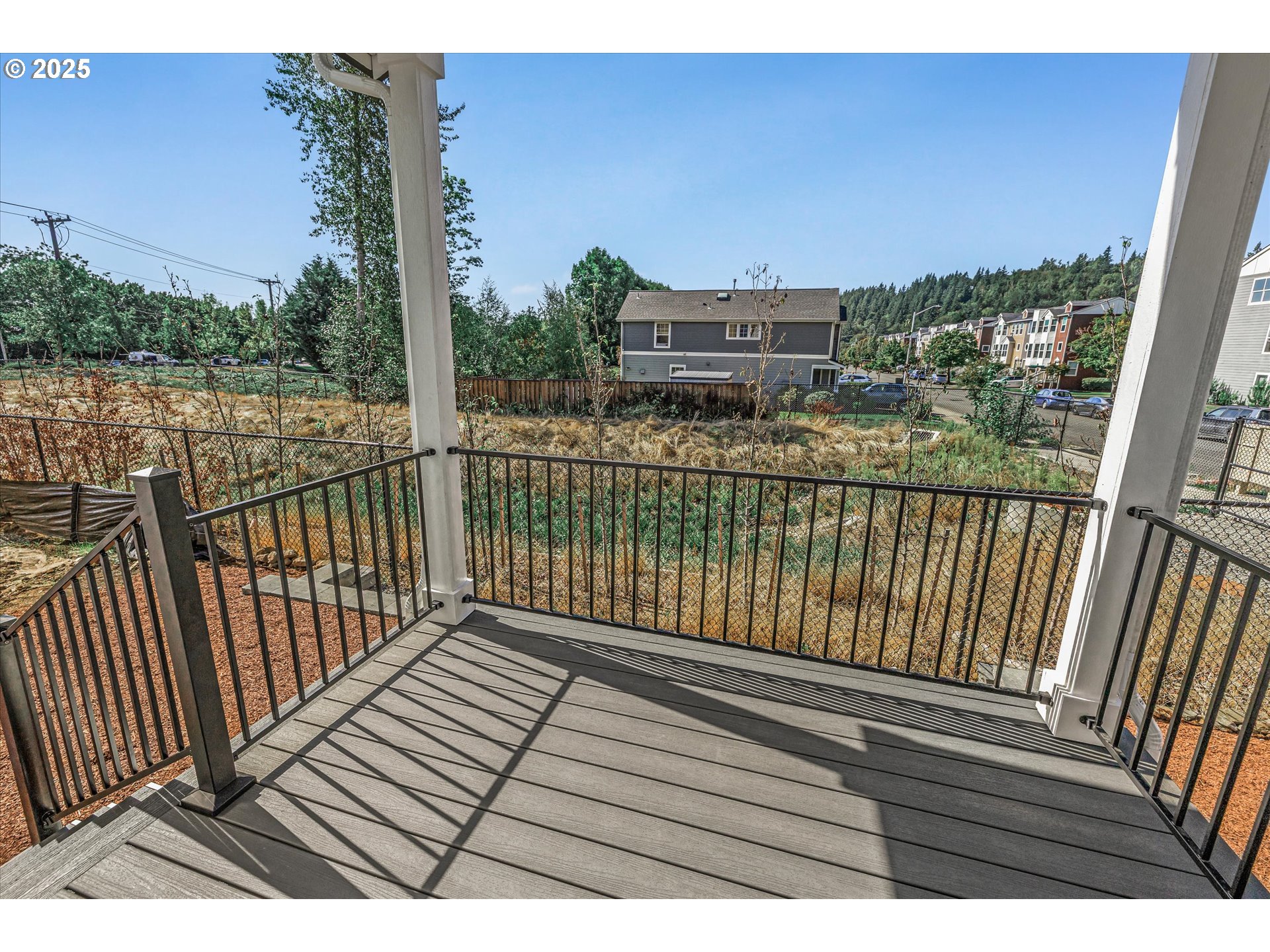85 NW MAWRCREST AVE