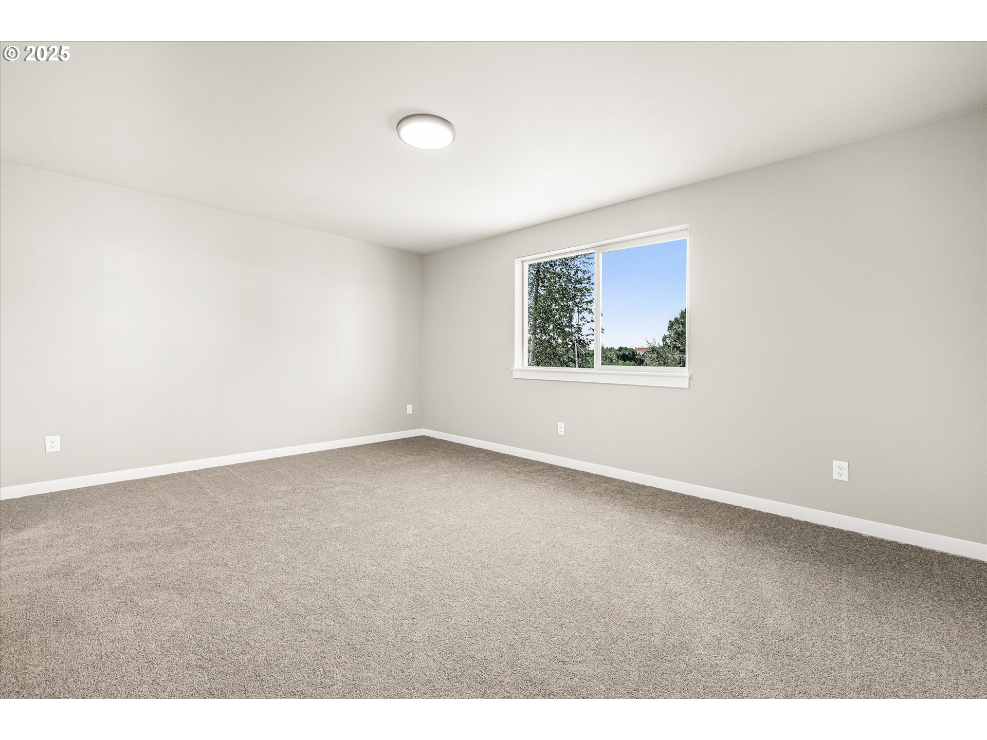 85 NW MAWRCREST AVE