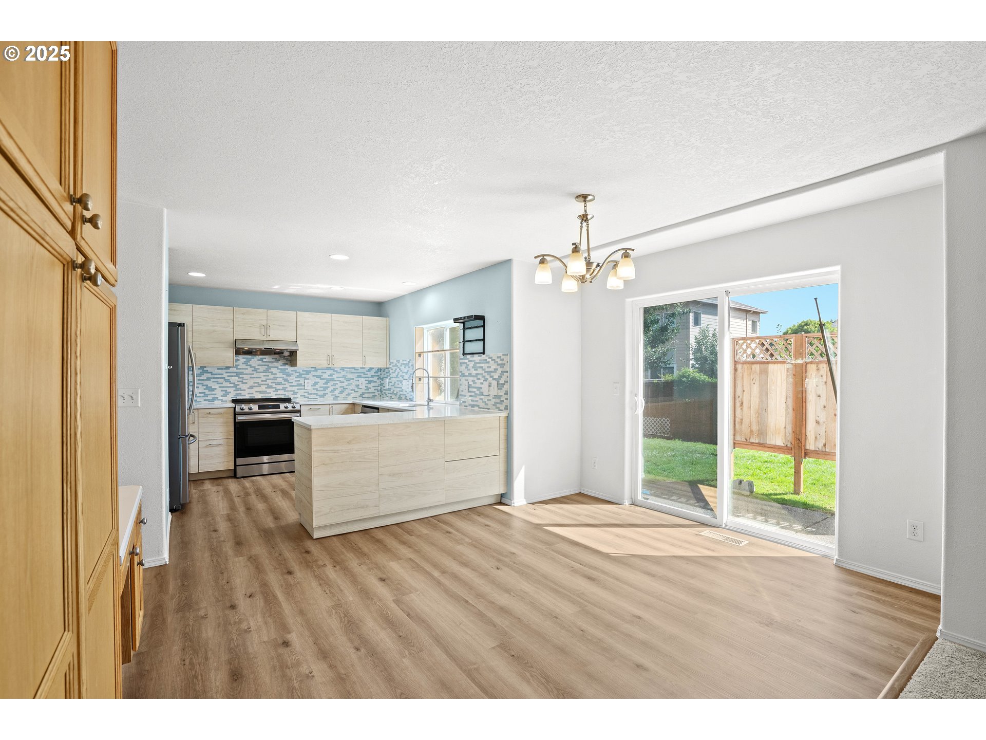 2136 NE 13TH AVE