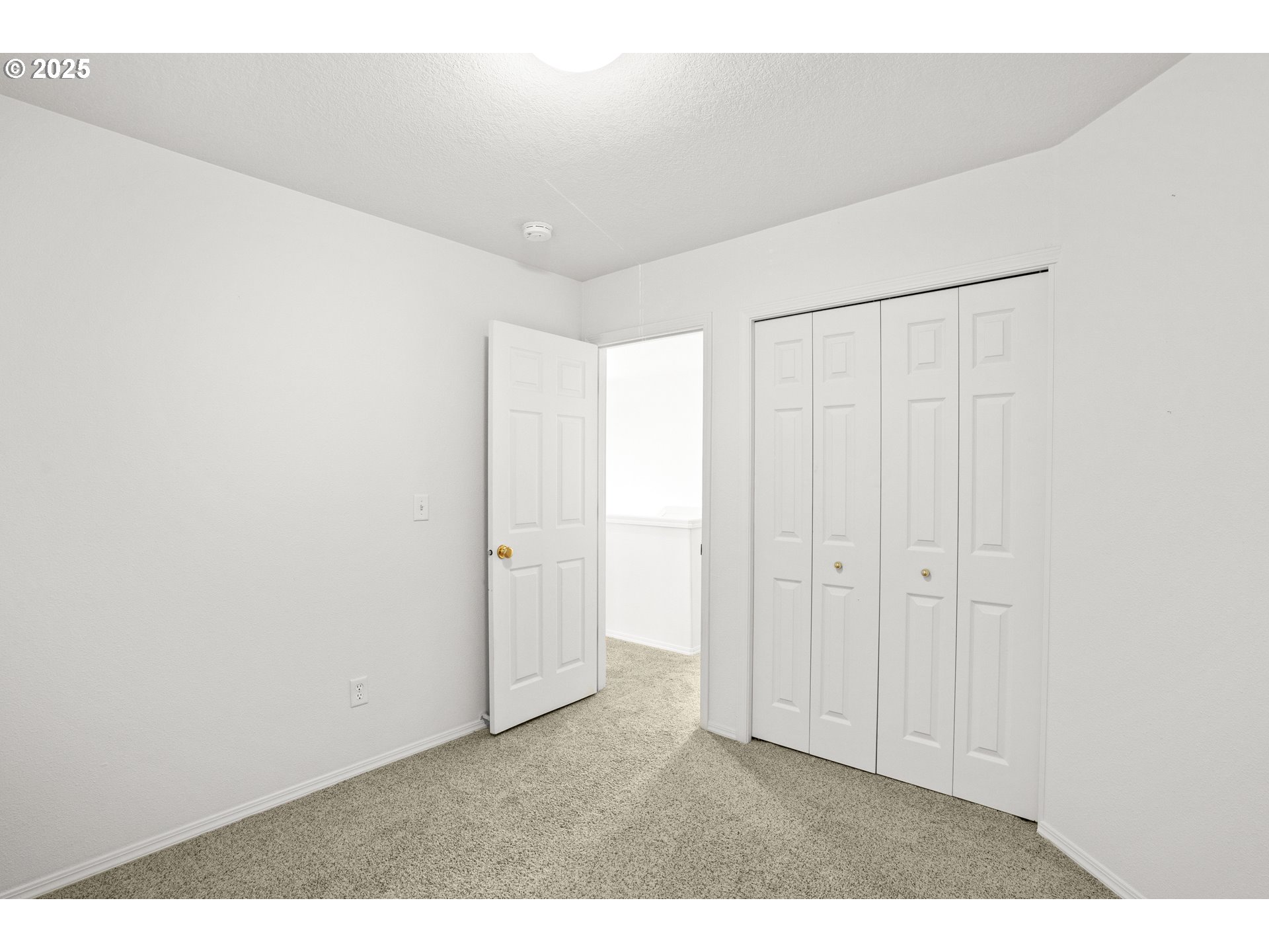 2136 NE 13TH AVE