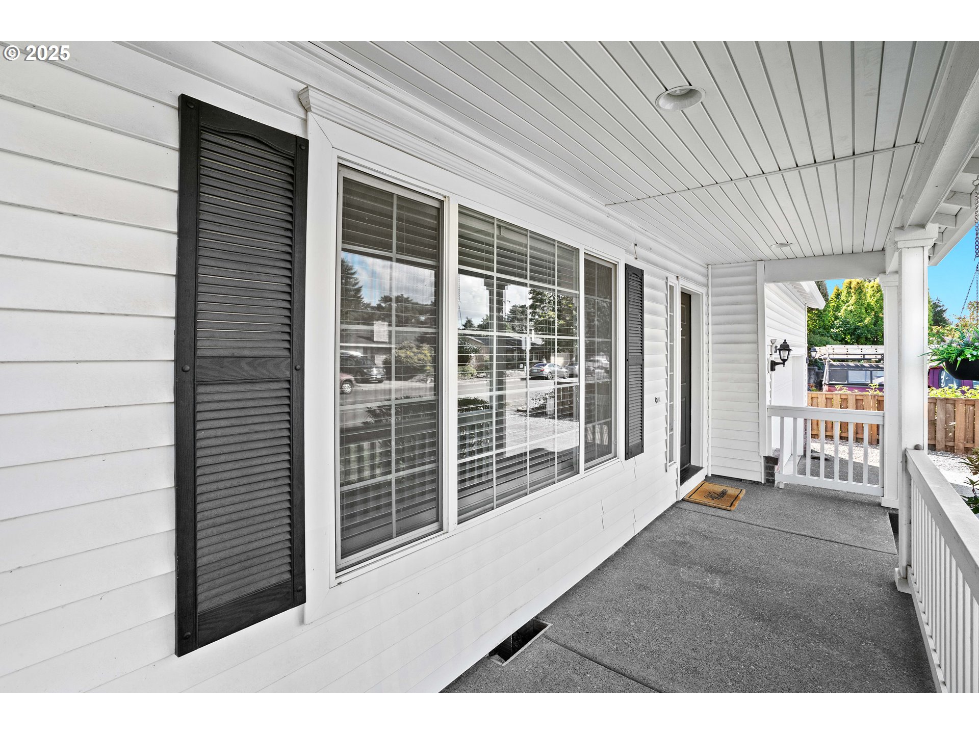 2136 NE 13TH AVE