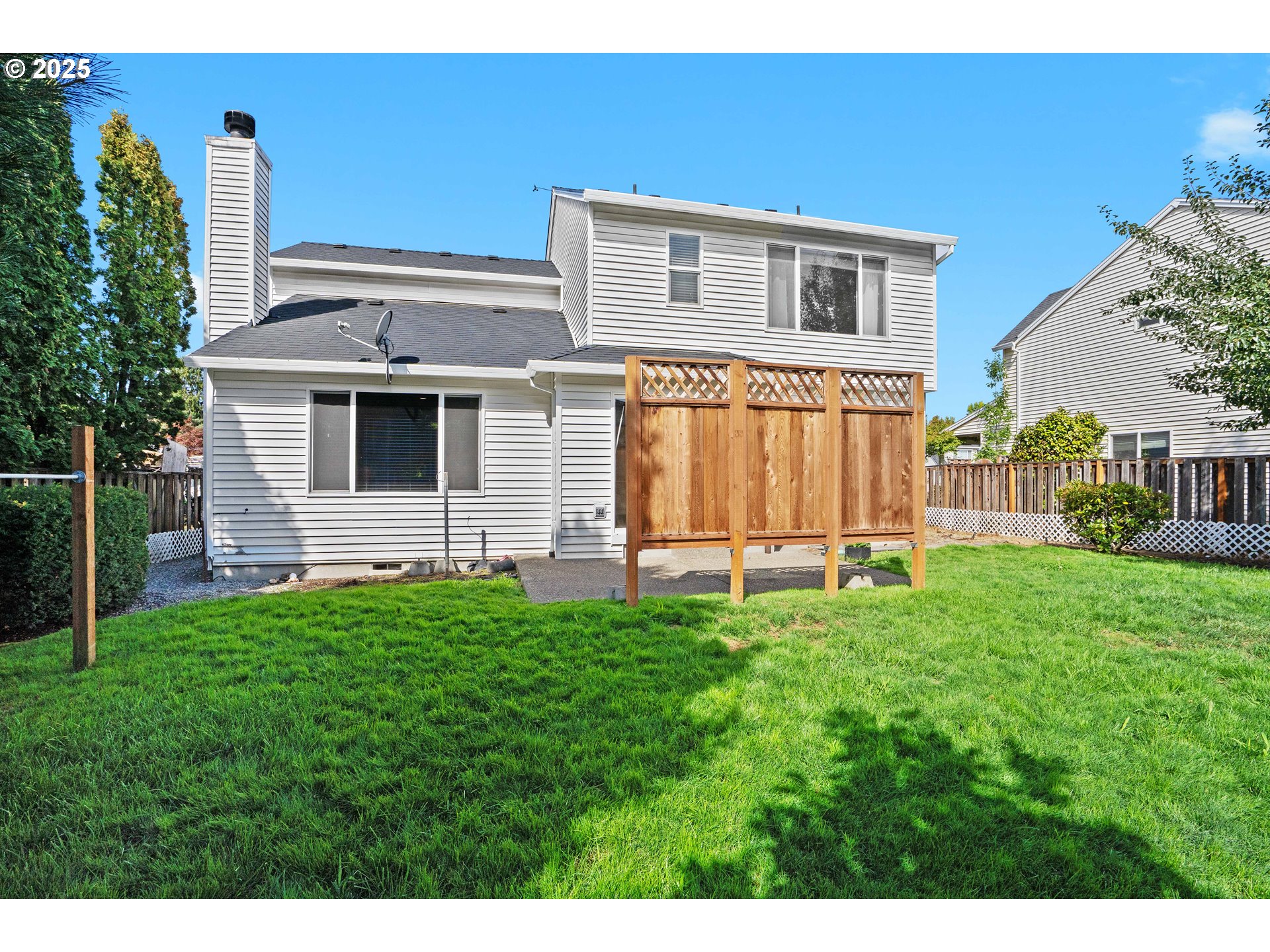 2136 NE 13TH AVE
