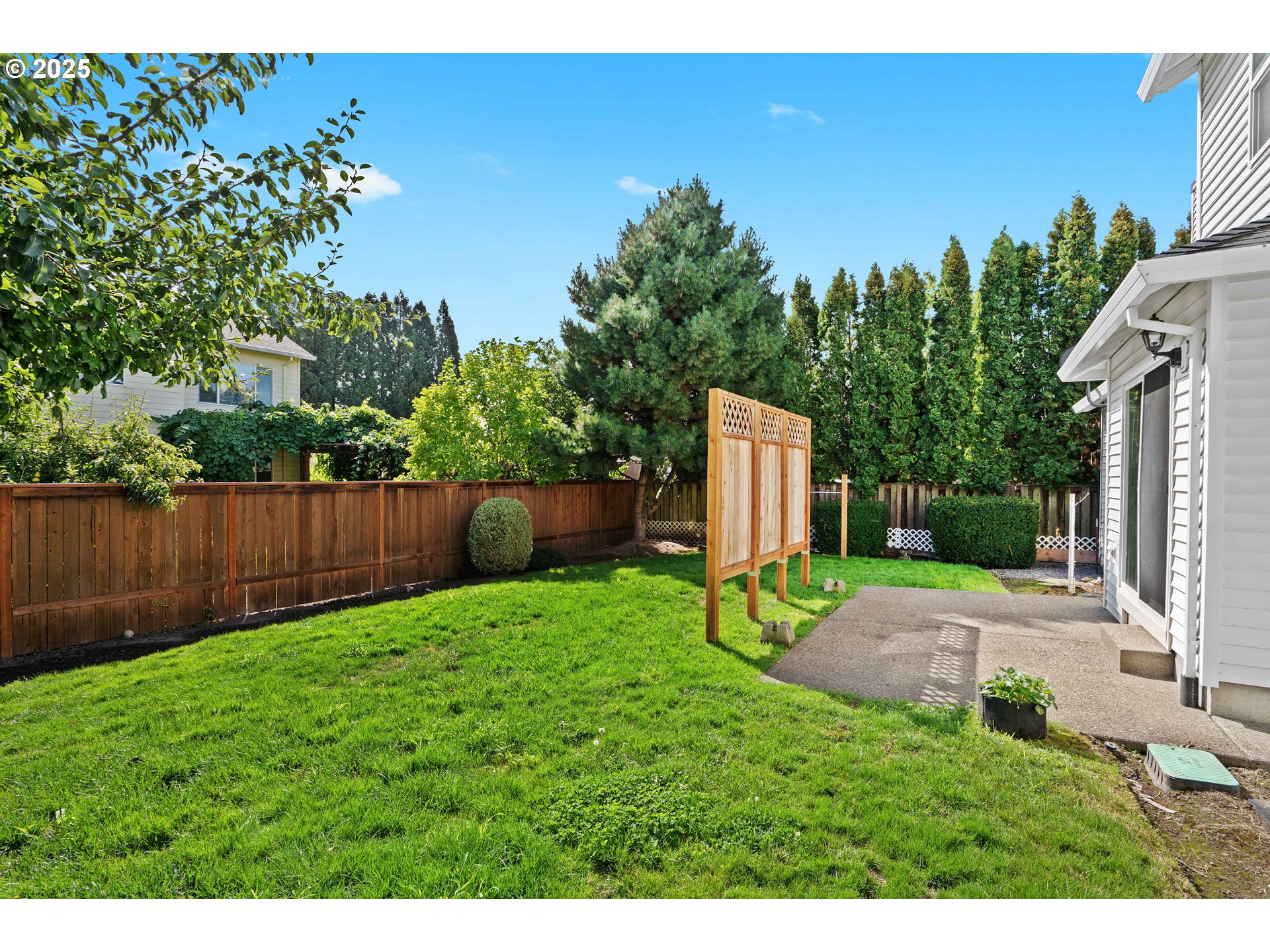 2136 NE 13TH AVE