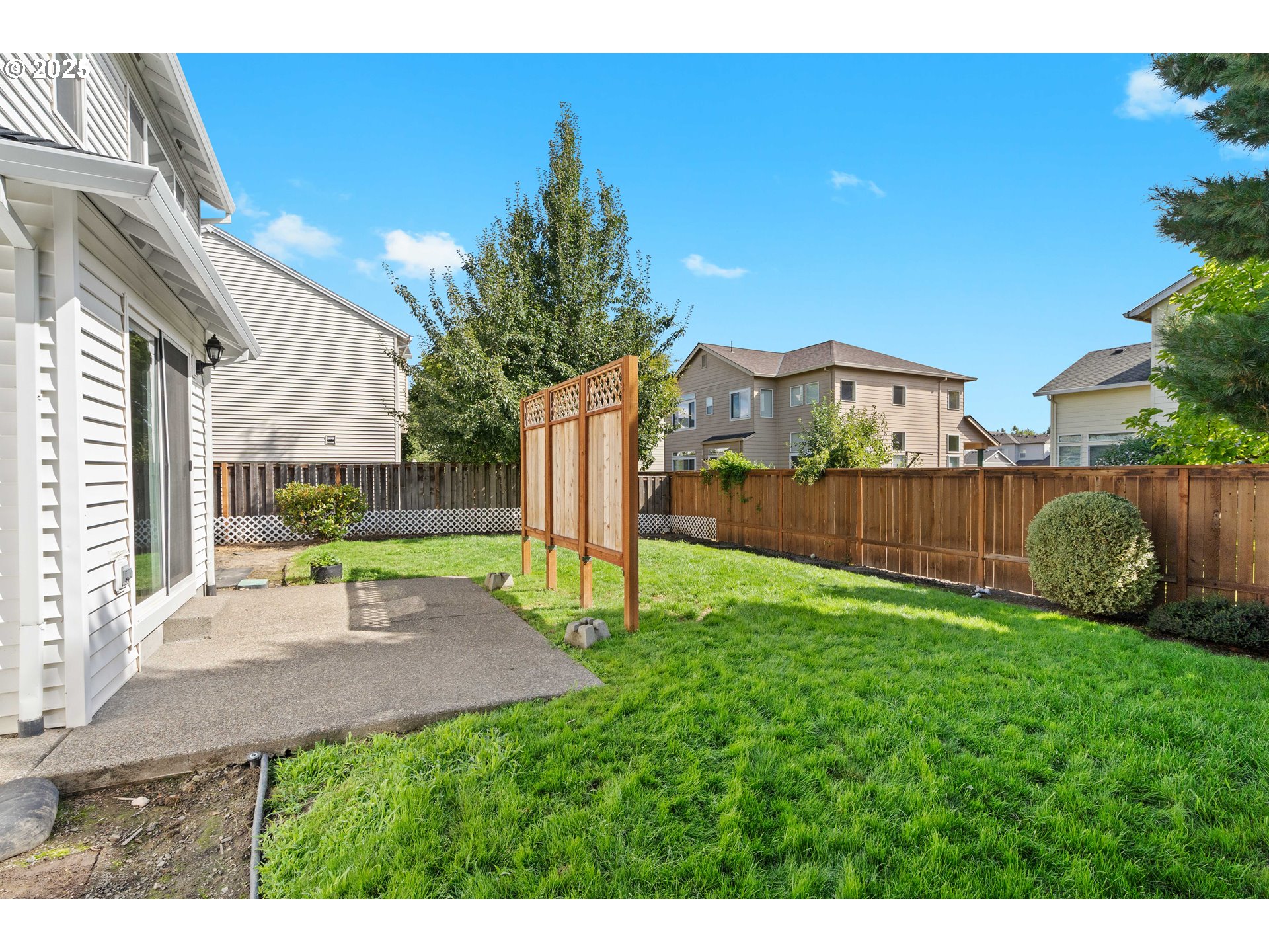 2136 NE 13TH AVE