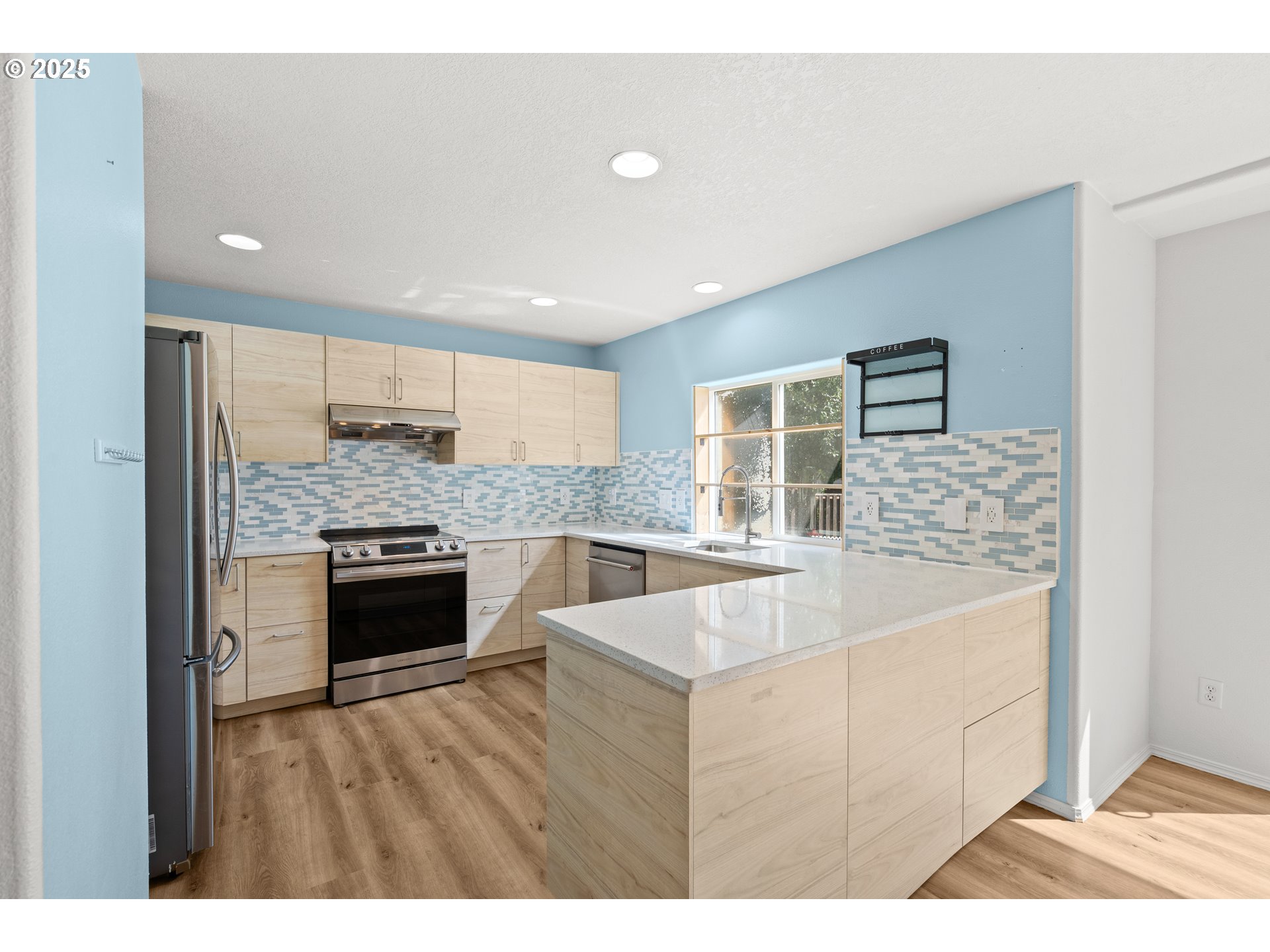 2136 NE 13TH AVE