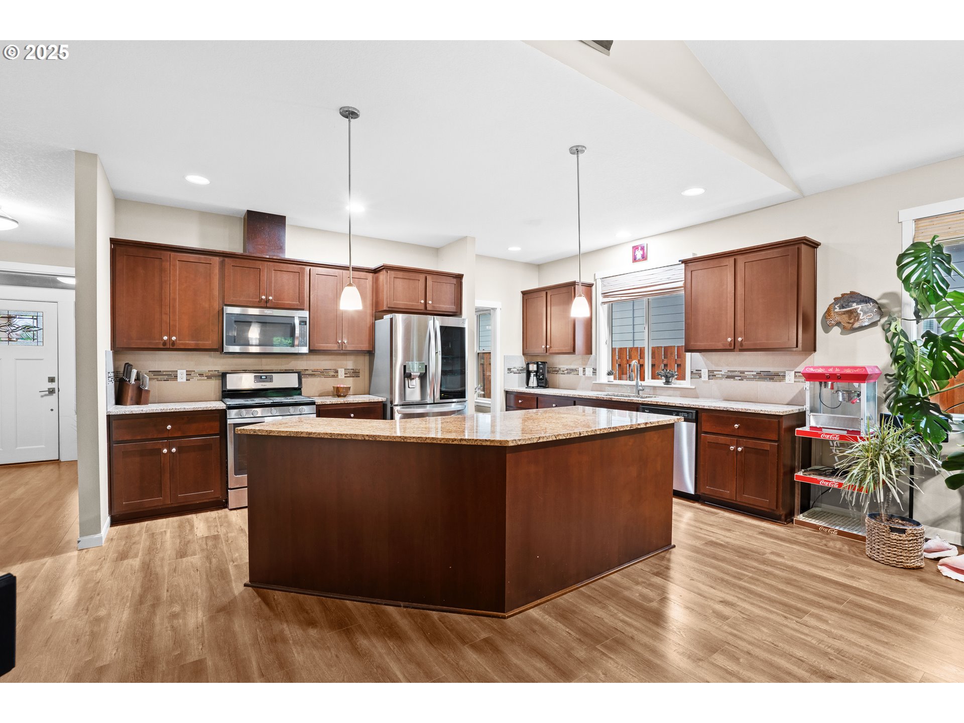 1258 NE 17TH AVE