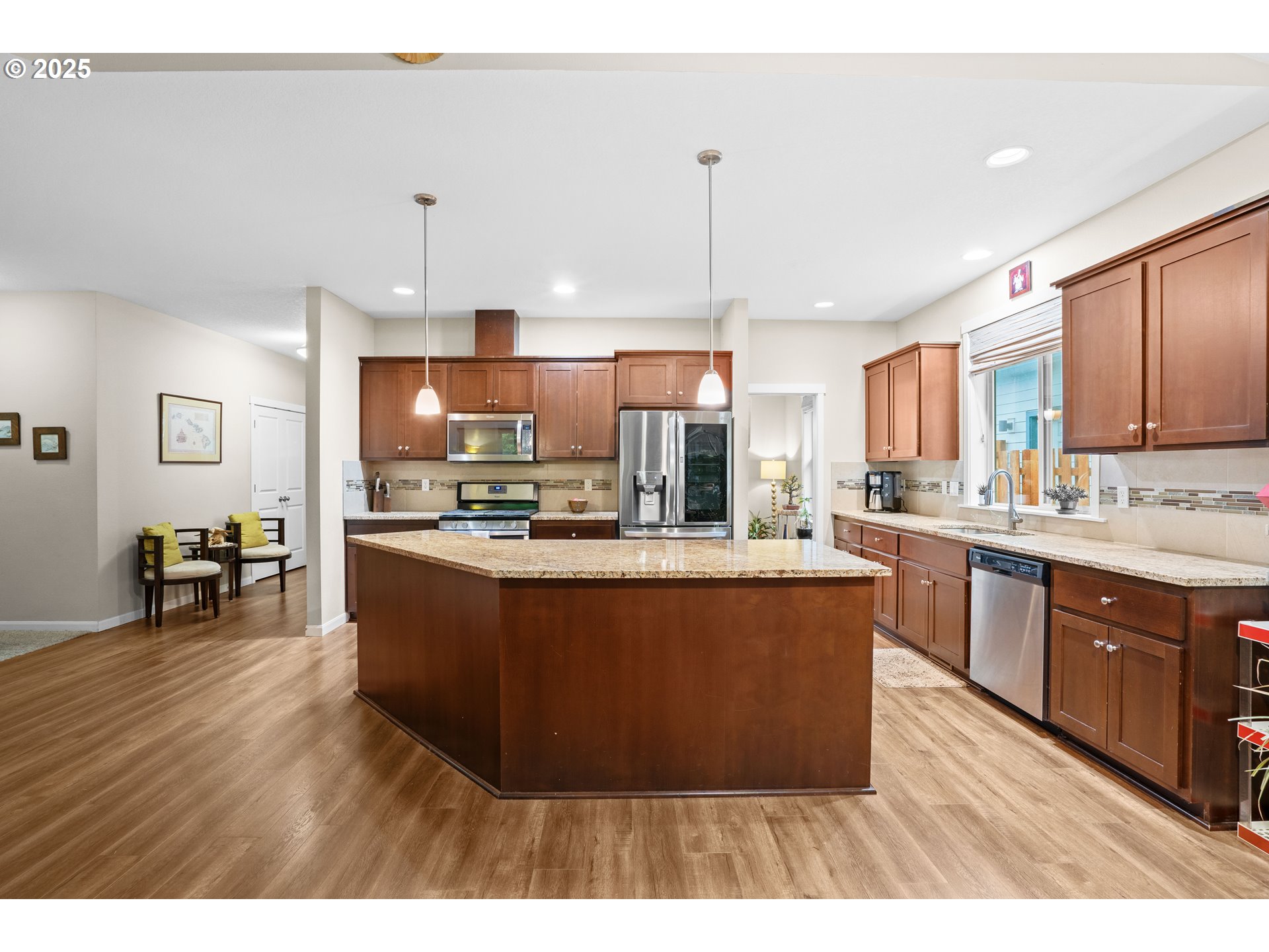 1258 NE 17TH AVE