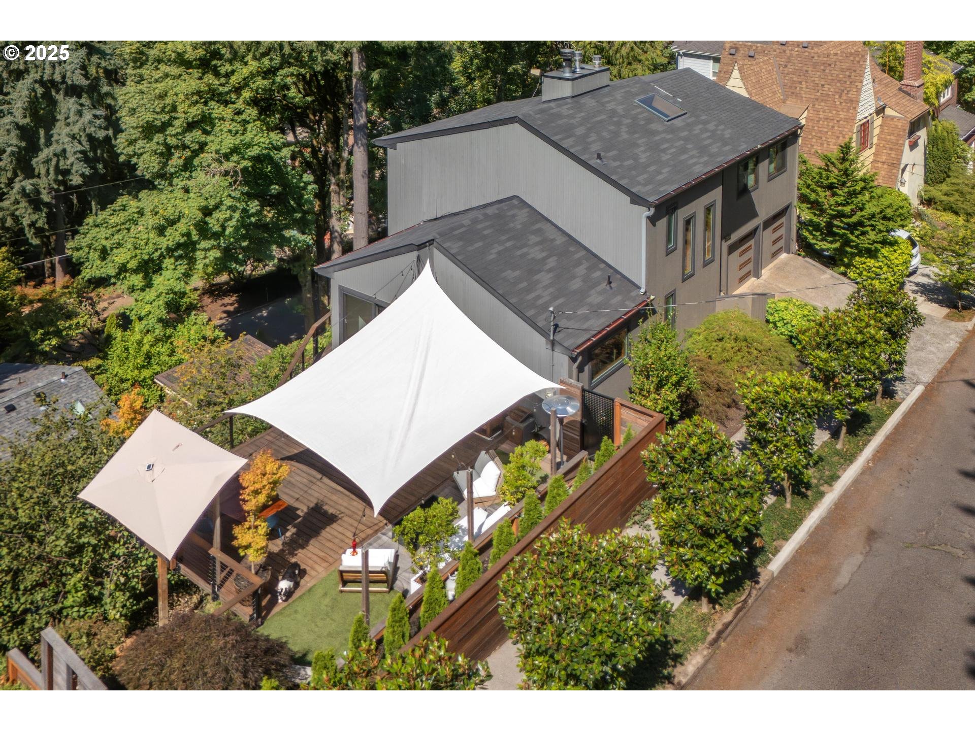 3035 SW FAIRVIEW BLVD