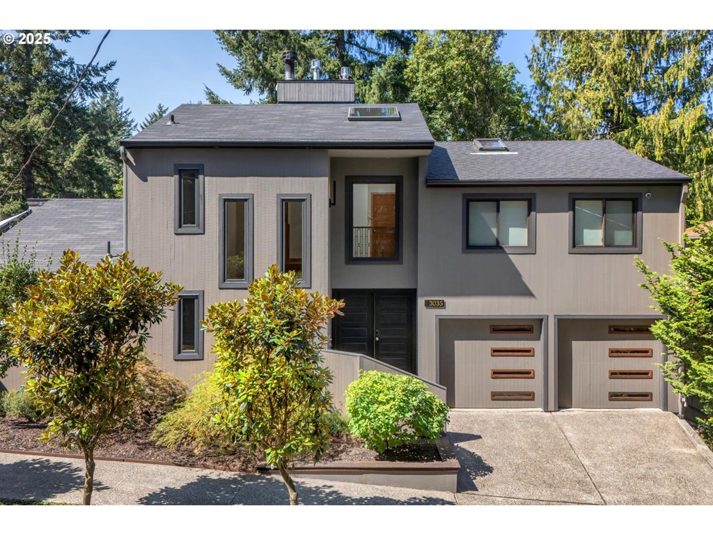 3035 SW FAIRVIEW BLVD