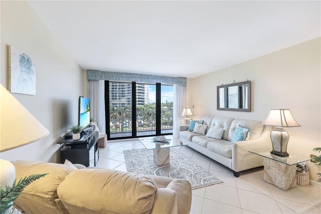 320 Seaview CT # 310