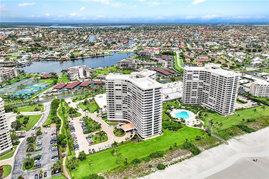 320 Seaview CT # 610