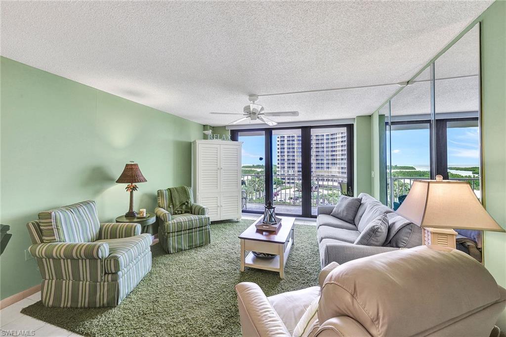 320 Seaview CT # 610