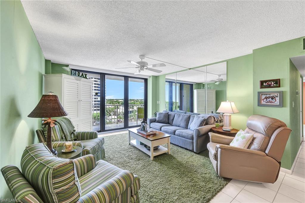 320 Seaview CT # 610