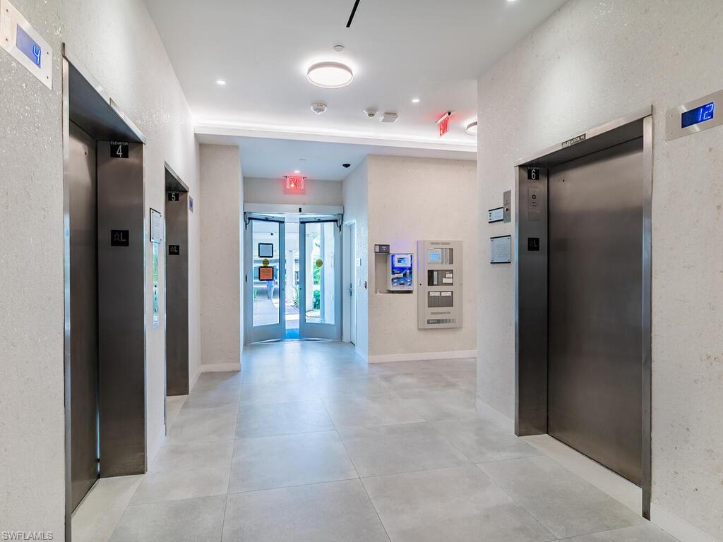 320 Seaview CT # 1506