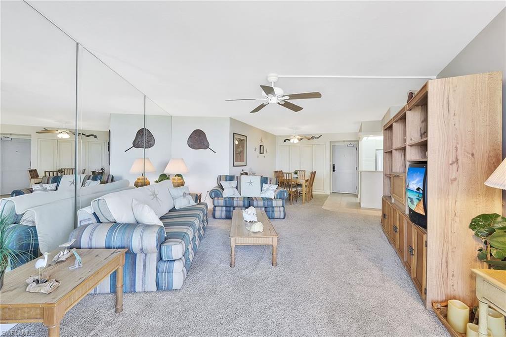 320 Seaview CT # 708