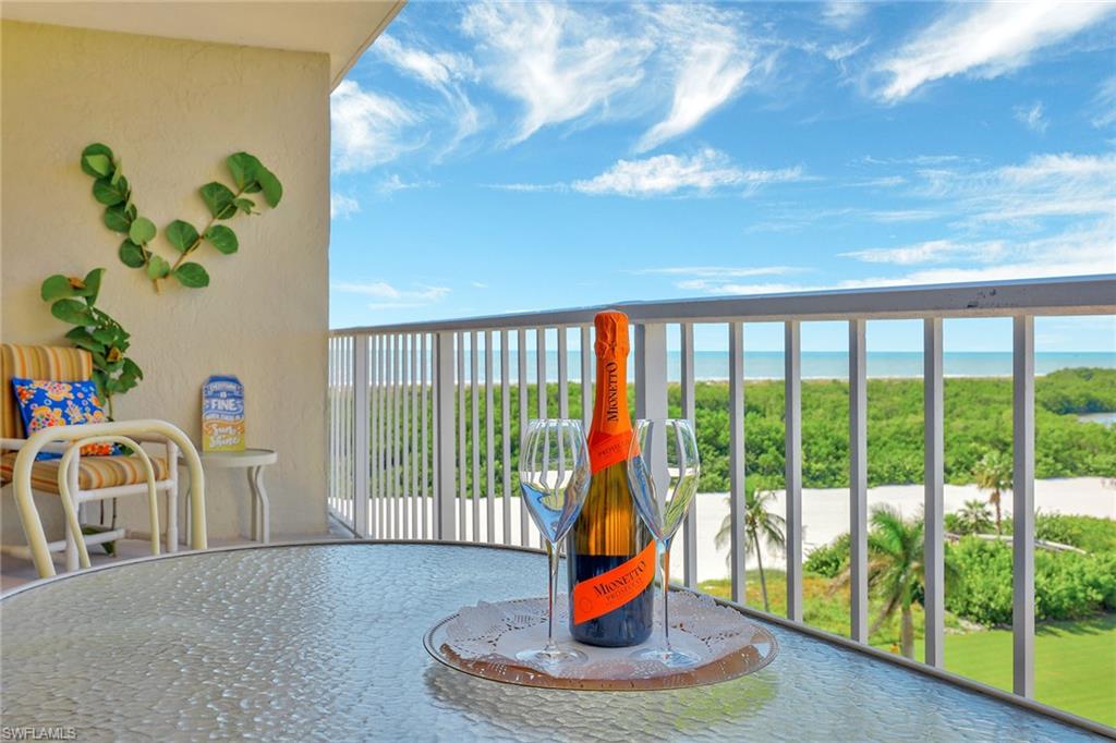 320 Seaview CT # 708