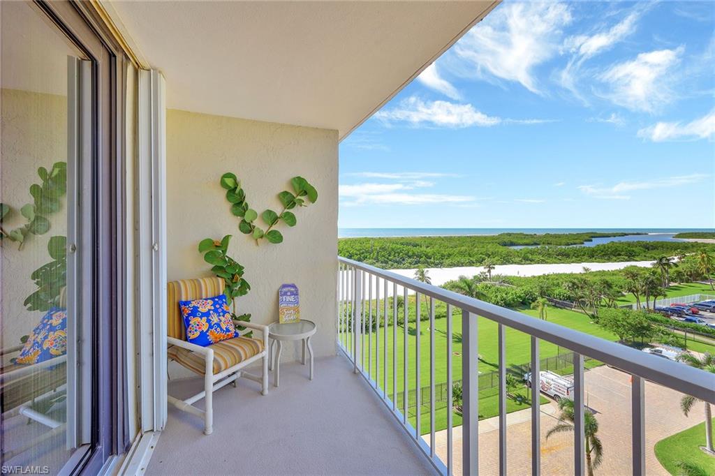 320 Seaview CT # 708