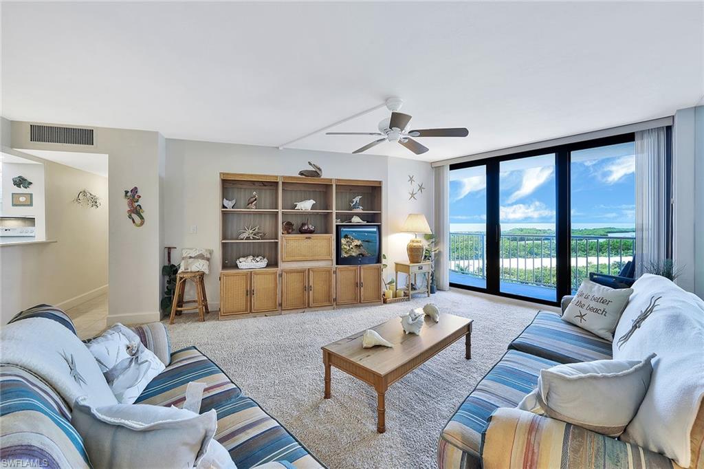 320 Seaview CT # 708