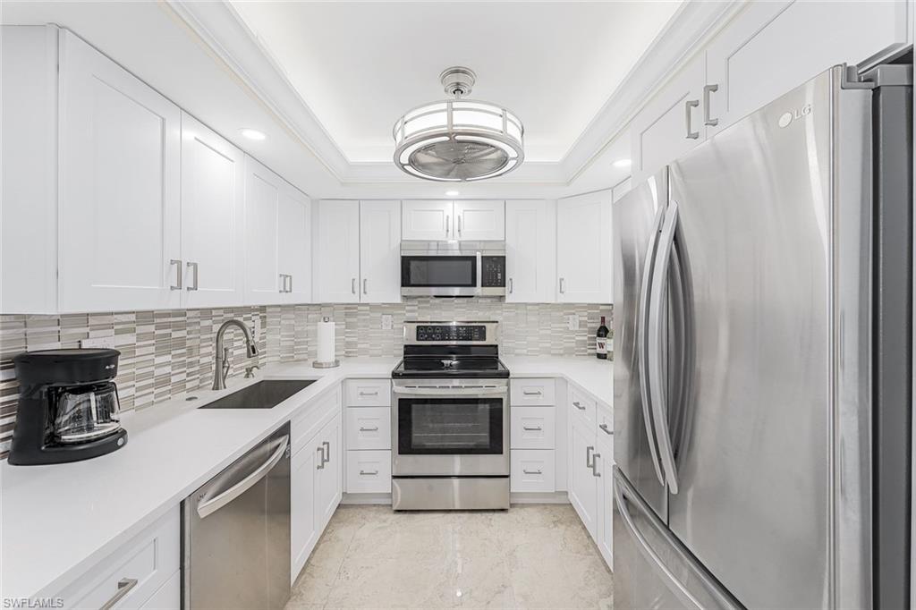 260 Seaview CT # 1207