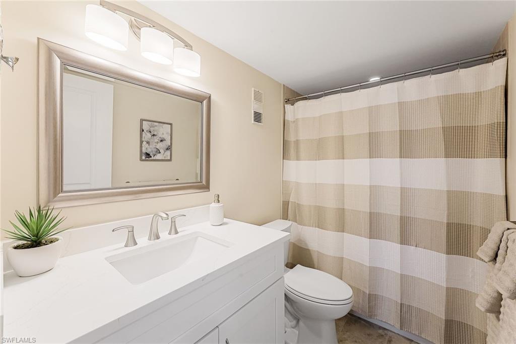 260 Seaview CT # 1207