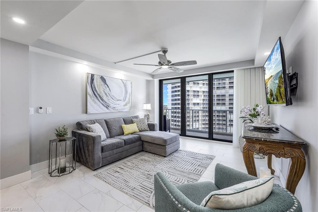 320 Seaview CT # 909 Unit: 2-909