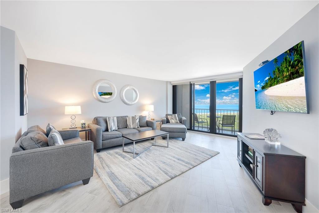 320 Seaview CT # 1801