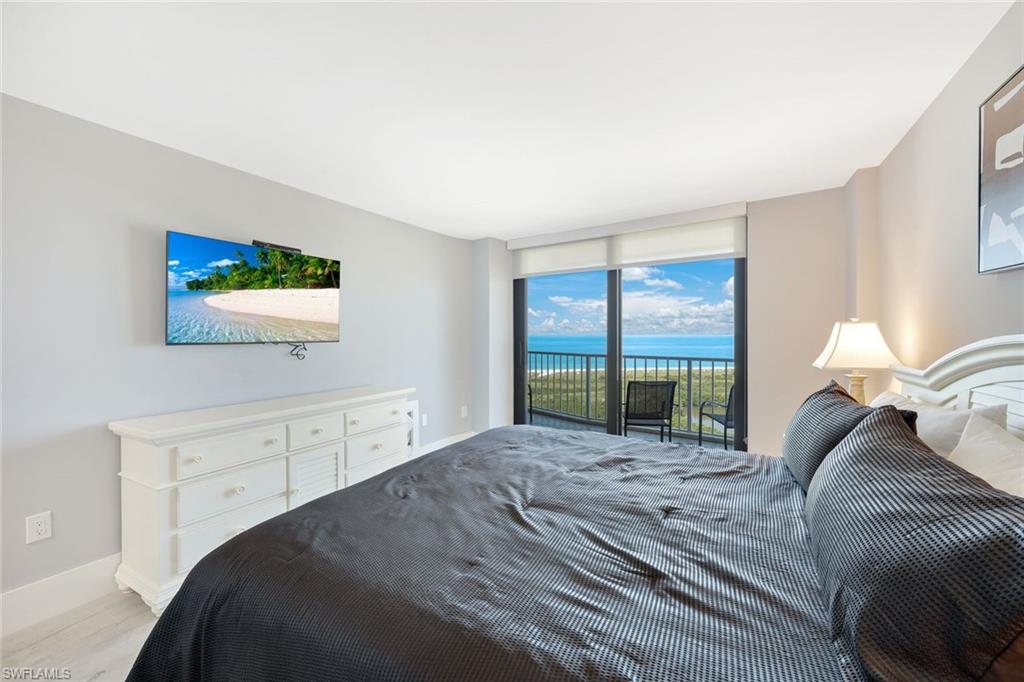 320 Seaview CT # 1801