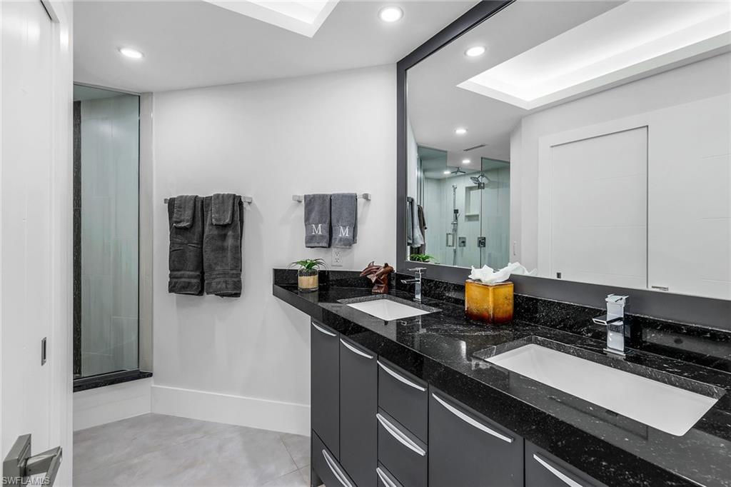 850 S Collier BLVD # 1 Unit: PH 1