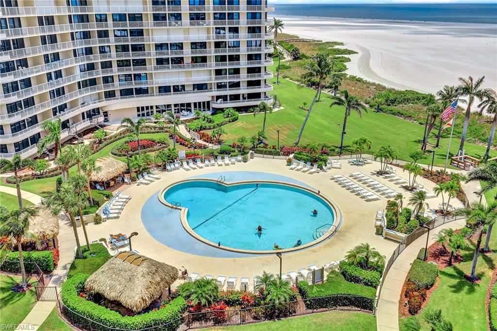 320 Seaview CT # 805