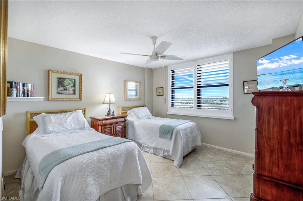 320 Seaview CT # 805