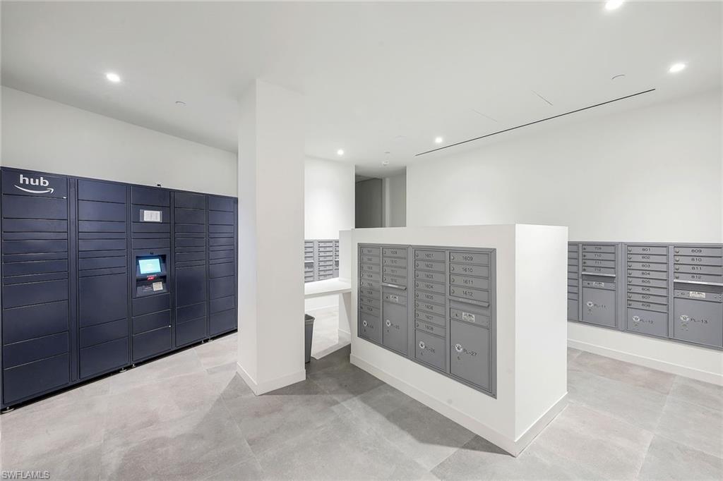 320 Seaview CT # 805