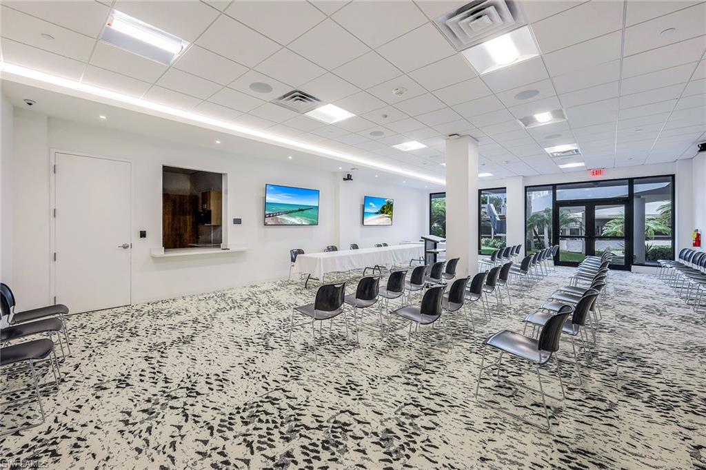 320 Seaview CT # 305 Unit: 2-305