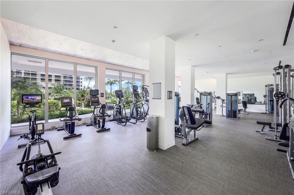 320 Seaview CT # 305 Unit: 2-305