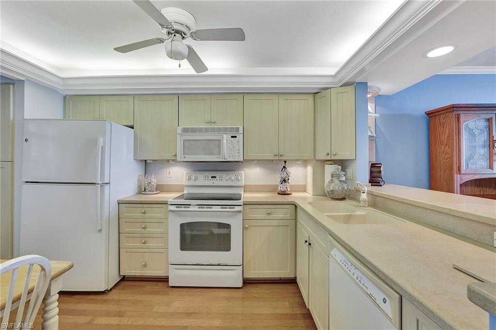 320 Seaview CT # 305 Unit: 2-305