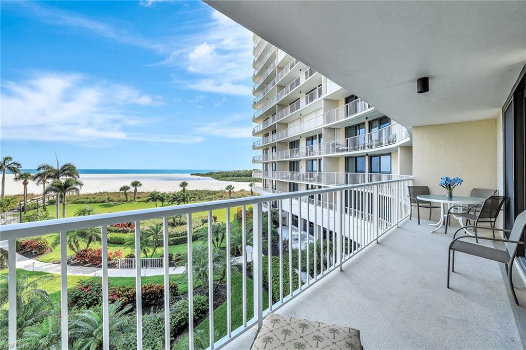 320 Seaview CT # 305 Unit: 2-305
