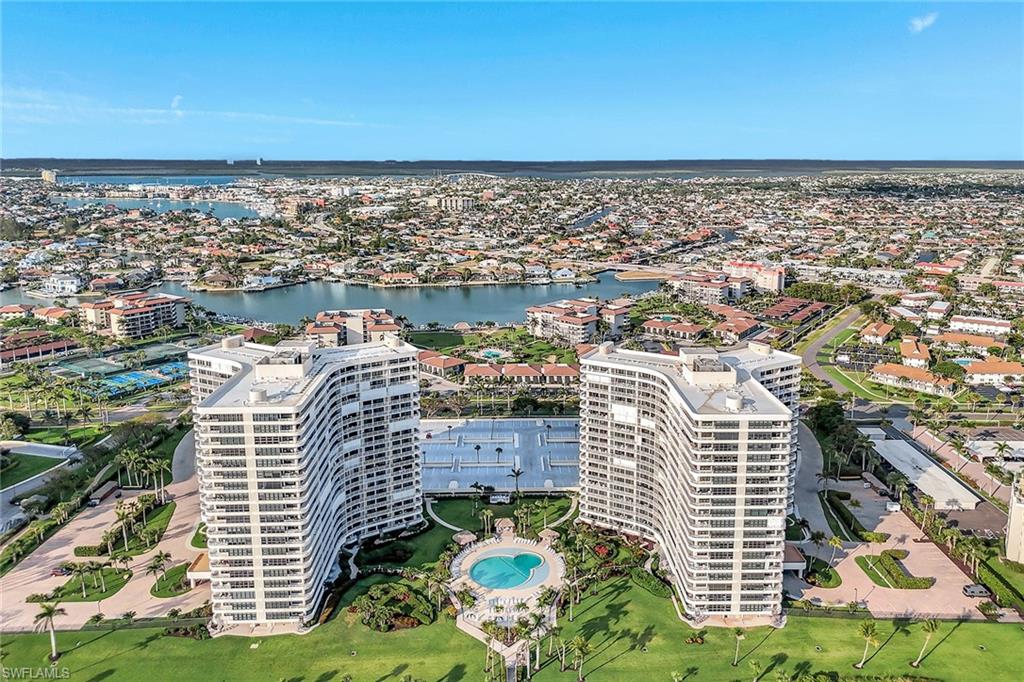 320 Seaview CT # 305 Unit: 2-305