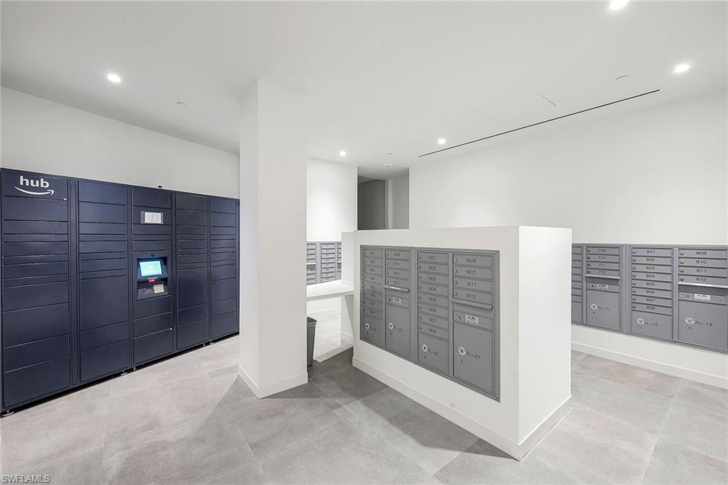 320 Seaview CT # 305 Unit: 2-305