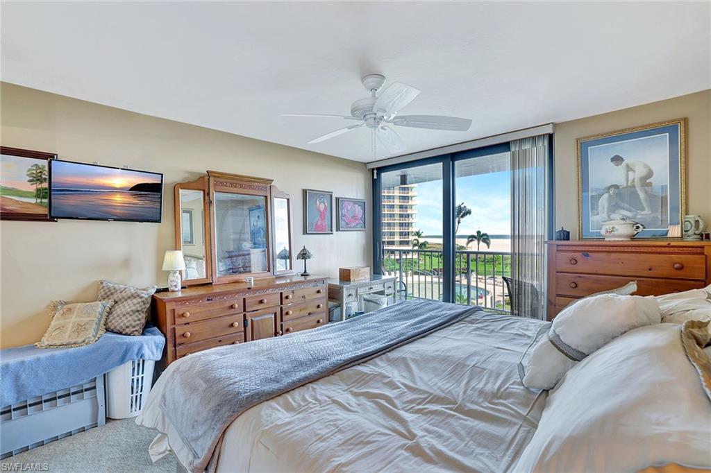 320 Seaview CT # 305 Unit: 2-305