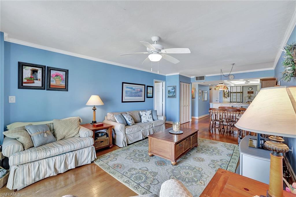 320 Seaview CT # 305 Unit: 2-305