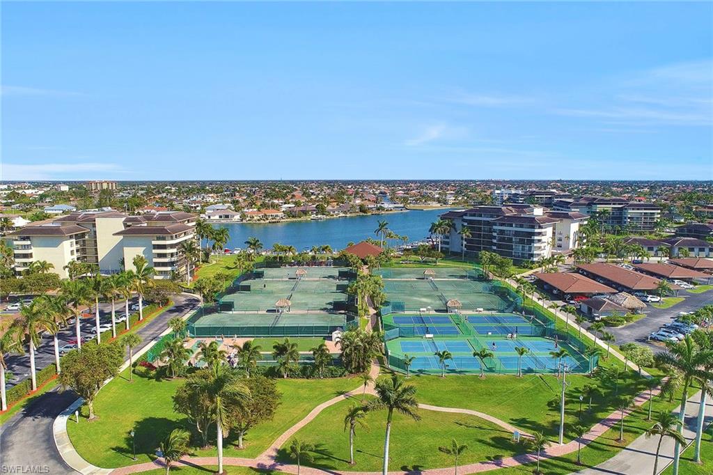 320 Seaview CT # 305 Unit: 2-305